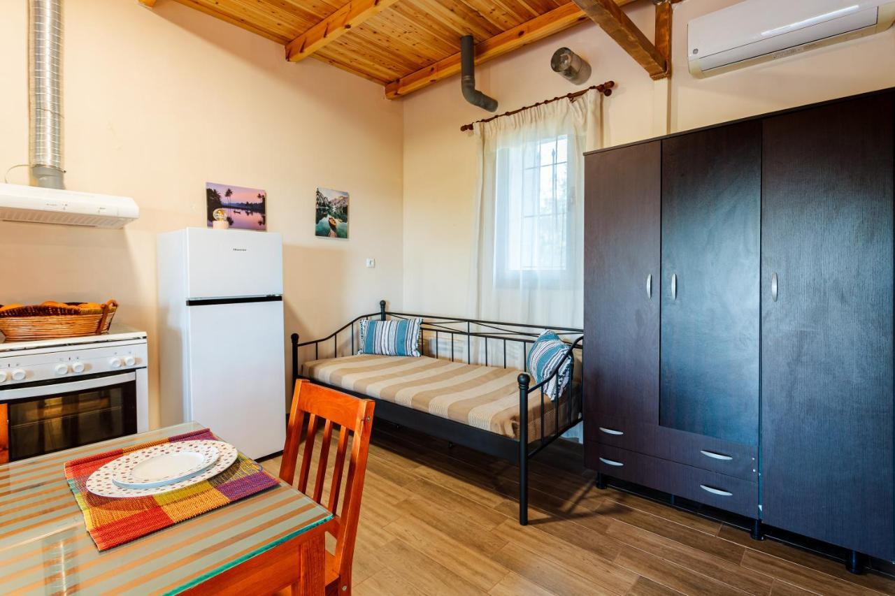 Makarounis Athanasios Traditional Apartments Petalídhion Exterior foto